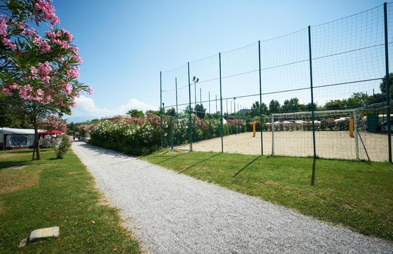Albatross Mobile Homes On Camping Baia Verde Manerba del Garda Luaran gambar