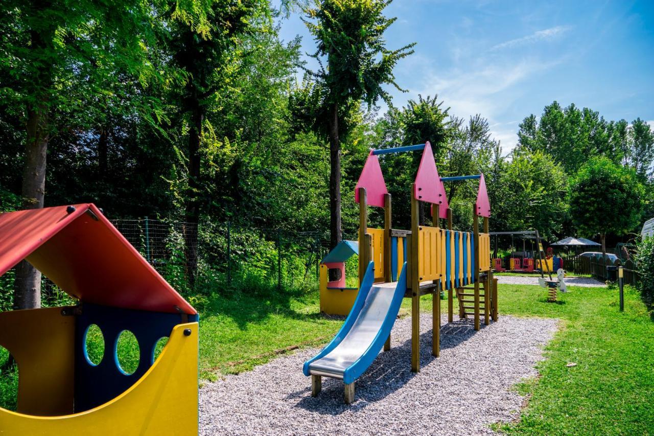 Albatross Mobile Homes On Camping Baia Verde Manerba del Garda Luaran gambar